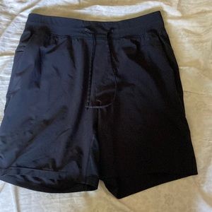 Mens Lululemon T.H.E Short 7” LL Medium